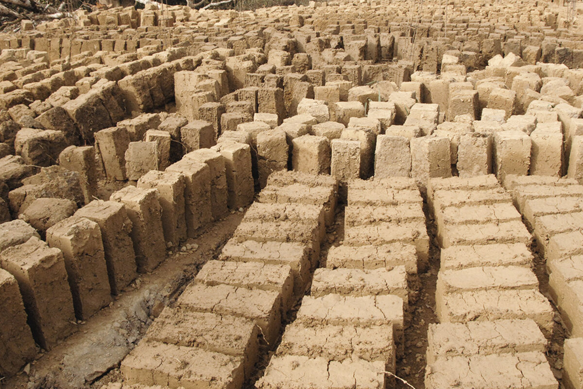 Современные сырцовые кирпичи