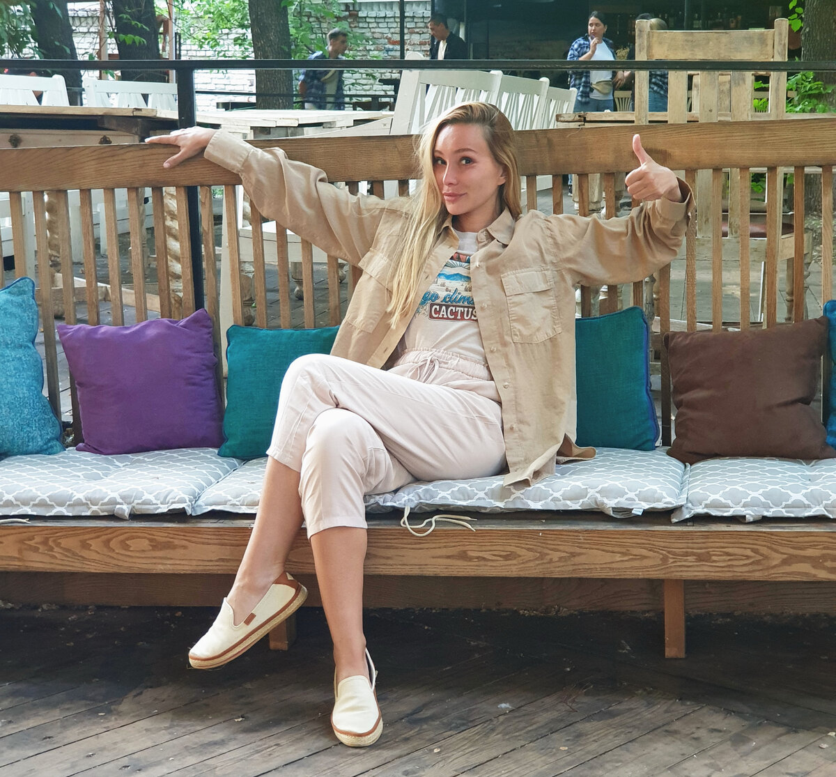 Автор желает читателям посещать только хорошие рестораны!