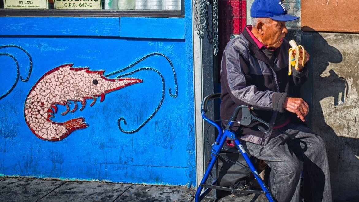     Движение было парализовано в Ростове утром из-за сошедшего с рельсов поезда, в Нахичевани тем временем спасатели тушили несколько пожаров на соседних улицах, а ученые спрогнозировали нашествие черноморских креветок в Азовском море.