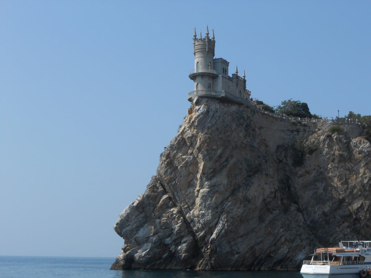 Ласточкино гнездо. Август 2016.