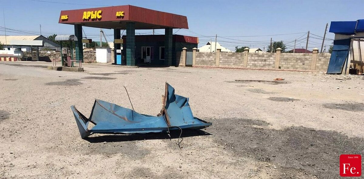 ПОСЛЕДСТВИЯ ВЗРЫВОВ В АРЫСИ. ФОТО БАГДАТА АСЫЛБЕКА, "ФЕРГАНА"