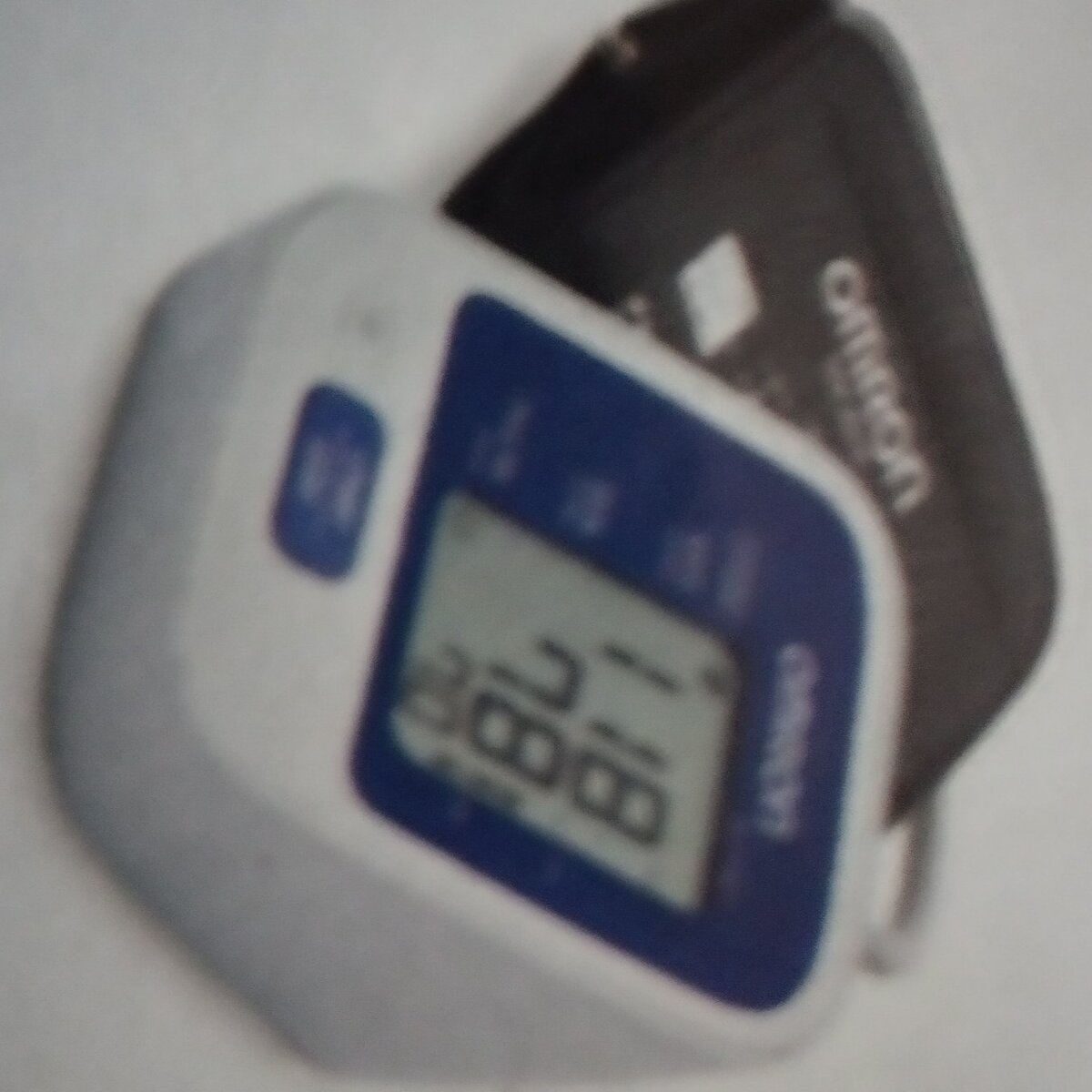 измеряет мгновенно