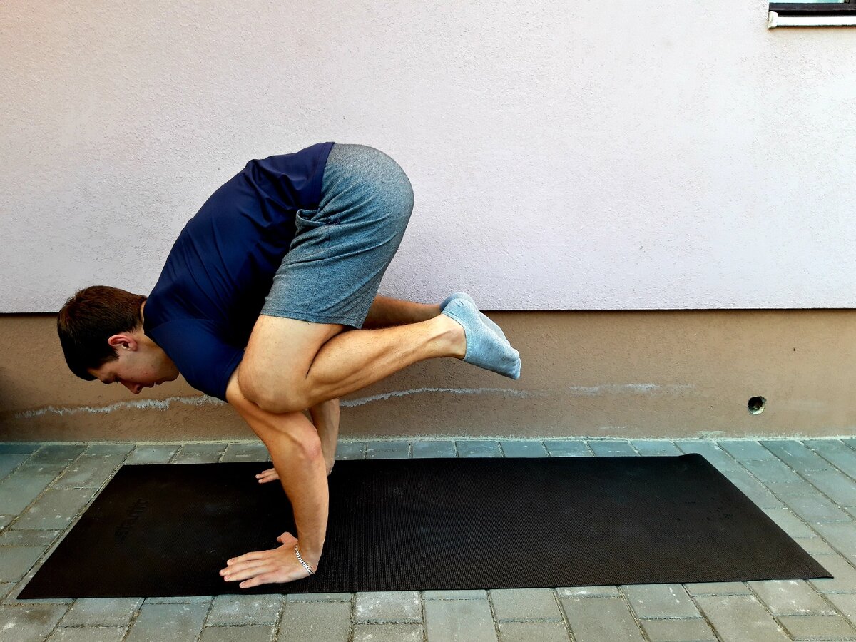 "Бакасана" Позиция из тренировок в йоге! 