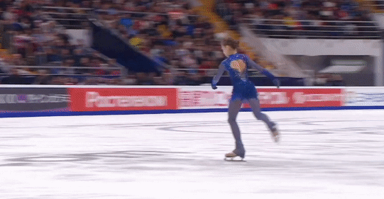 Александра Трусова падает с 4С на этапе Гран-при в Москве