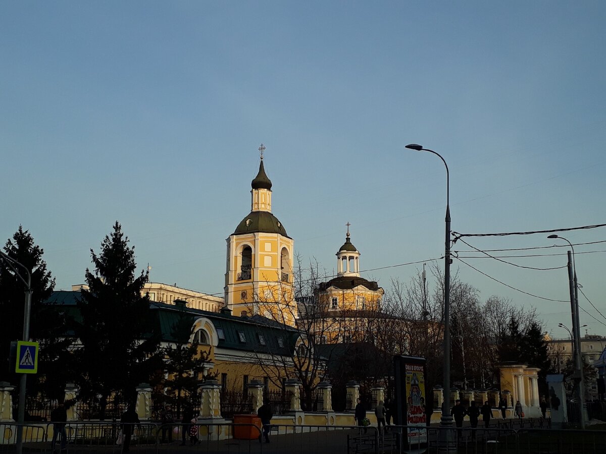 Погода в Москве навевает светлые мысли сегодня:) Фото моё, декабрь 2019.