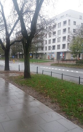 Варшава, улица Обжежная (Obrzeżna), что означает "окраина".