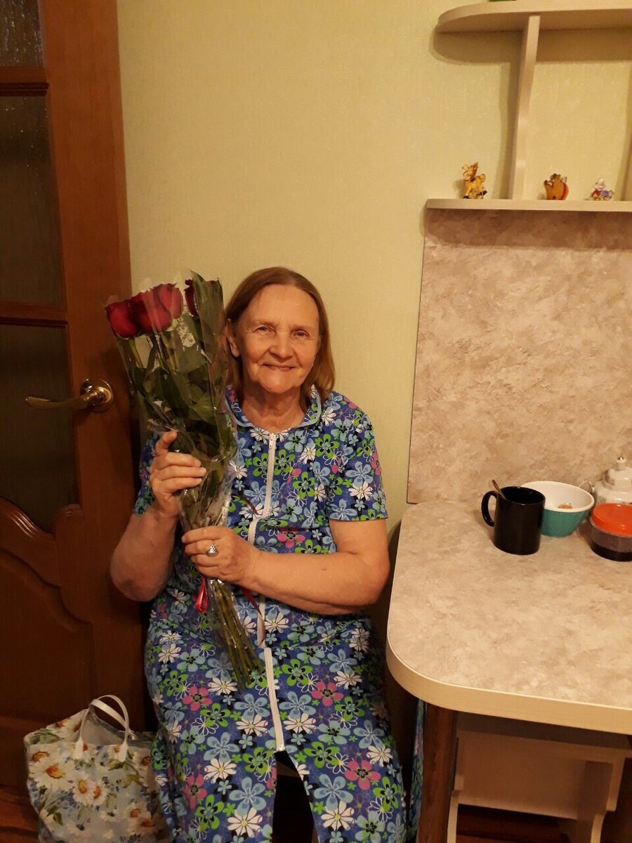Моя мама в свой 84 год рождения! Личное фото автора!