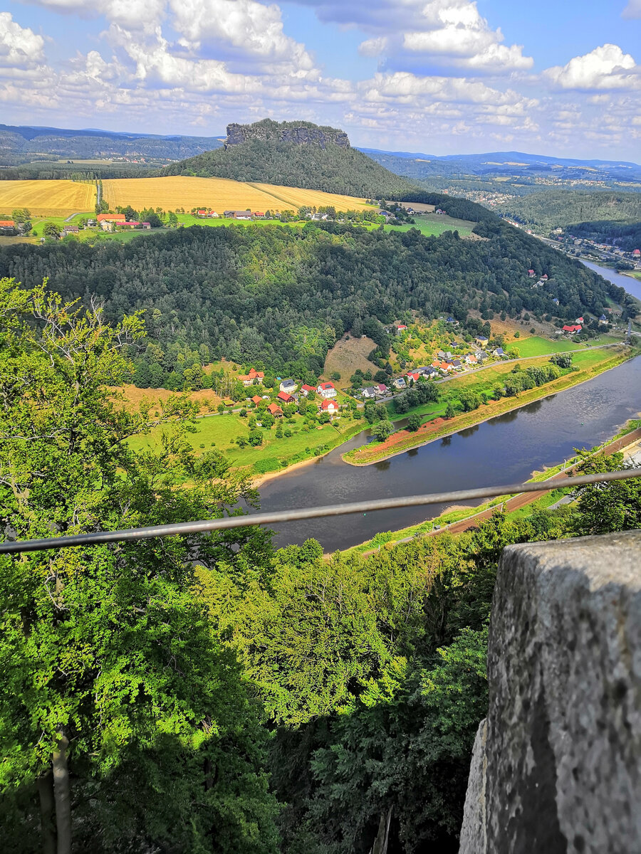 Вид со стены крепости Кенигштайн. Германия. Фото автора