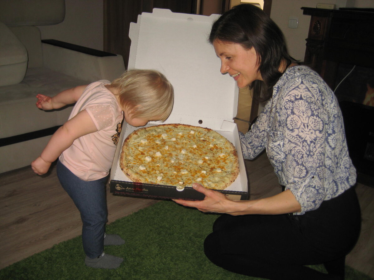 Пахнет чесночком и сыром...