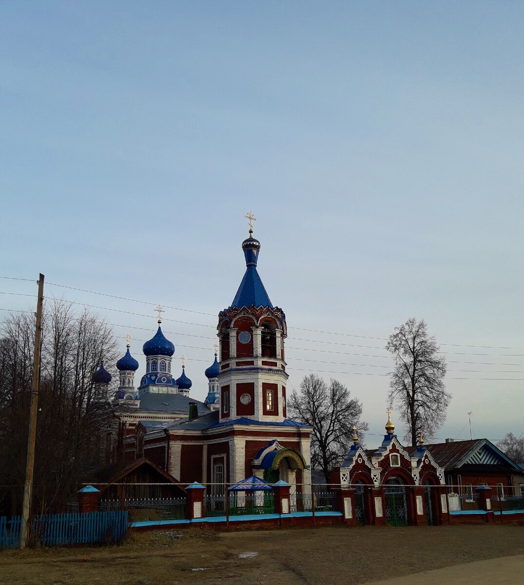 Заехали в глубинку Российской провинции – Кузнецово, увидели красивый храм и жизнь людей внутри села без приукрас