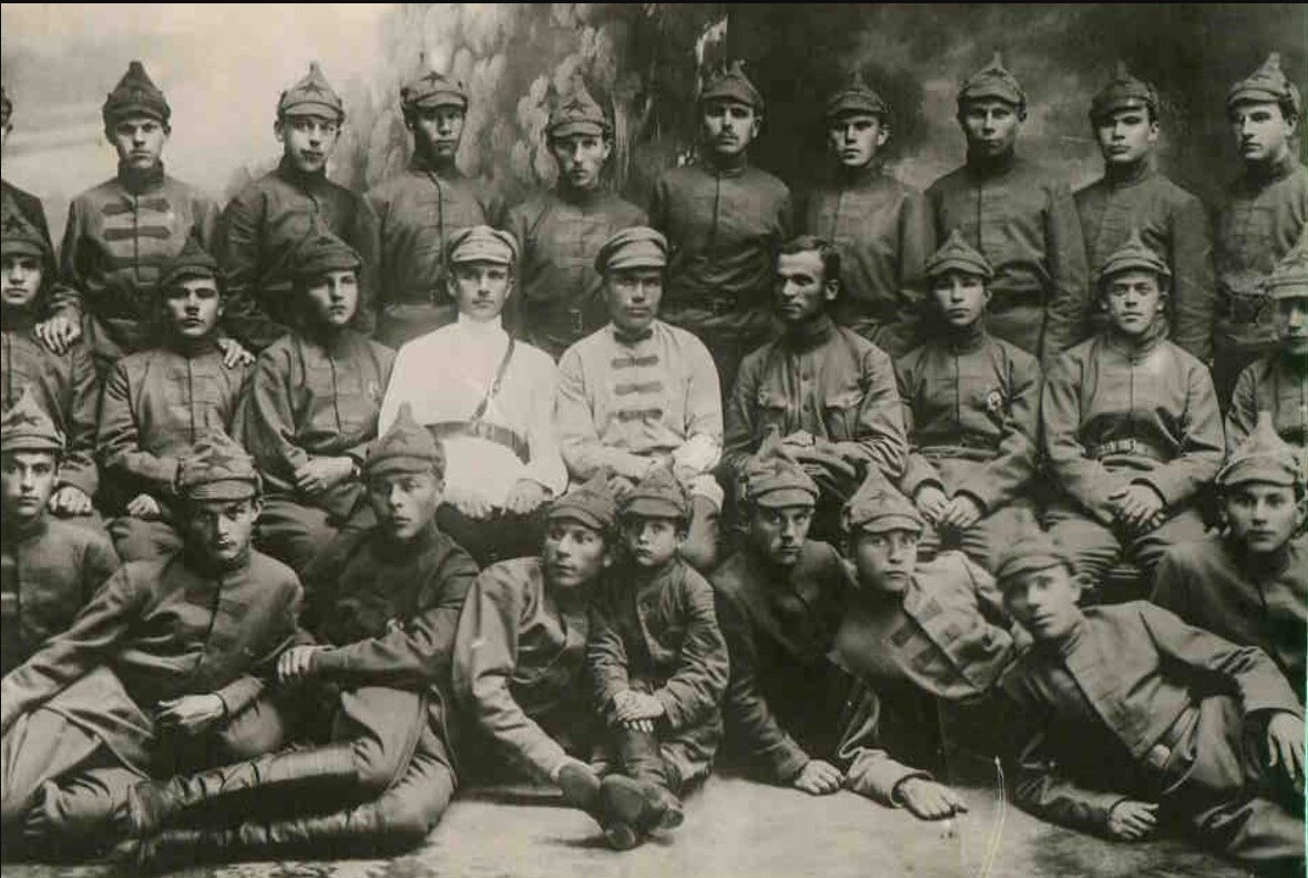 Бойцы ркка гражданская война. Отряд красноармеец. Отряд красноармеец. Китайская красная армия 1917. Командир заградотряда.