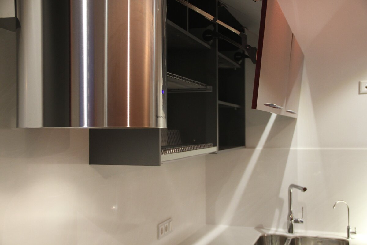 Правильно отбалансированные подъёмники останавливаются в любой удобной вам точке движения.