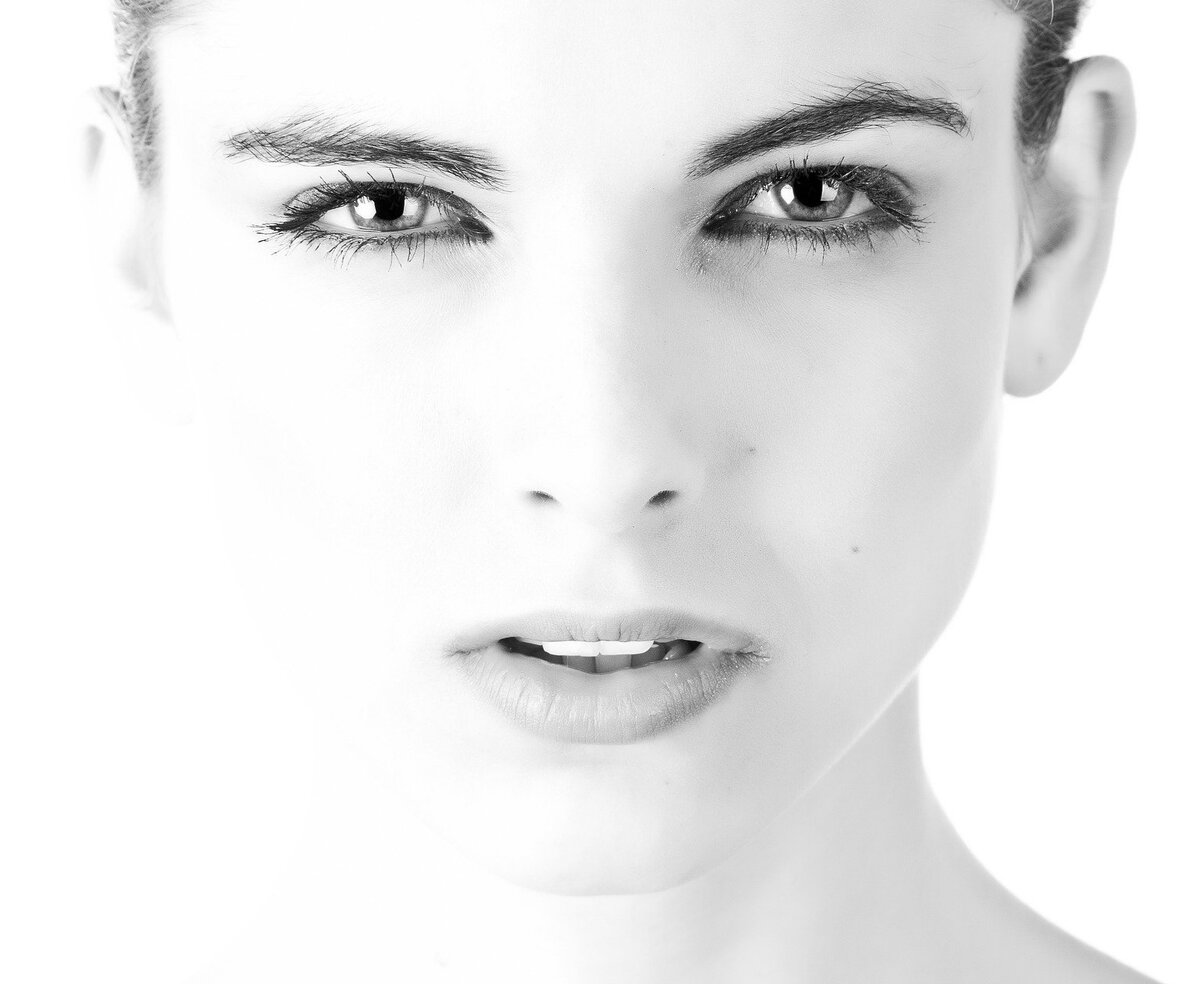 Девушка без загара