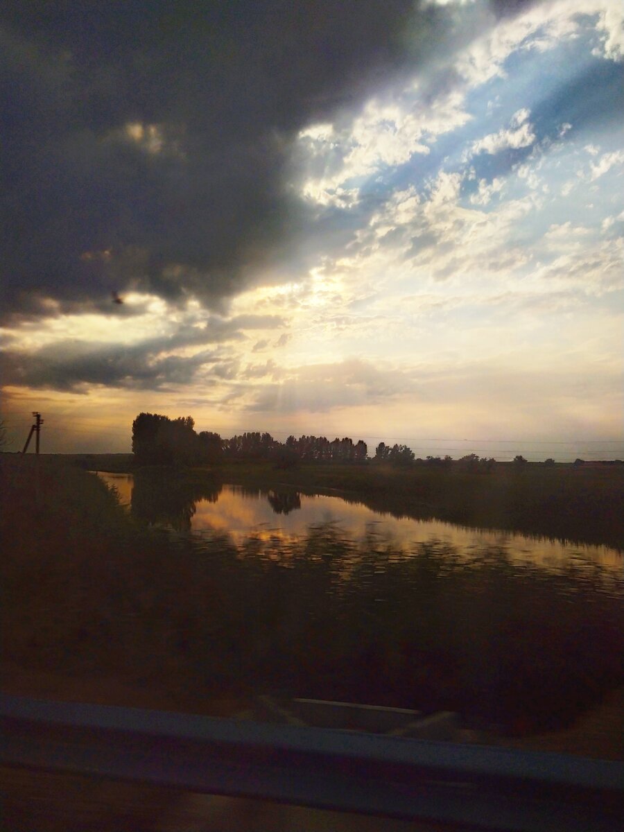    Если каждый человек на кусочке своей земли сделал бы все, что он может, как прекрасна была бы земля наша.
Антон Чехов
 