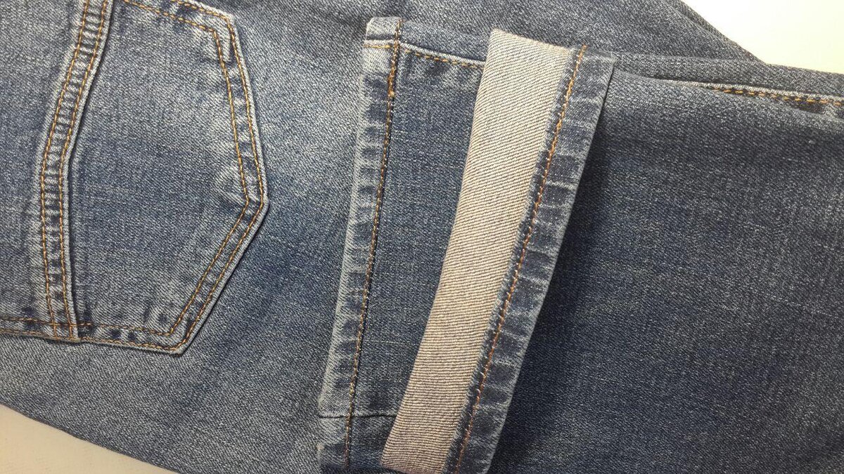 Как правильно подшить джинсы с сохранением низа