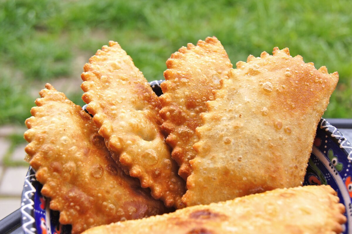 Чебуреки по-каспийски