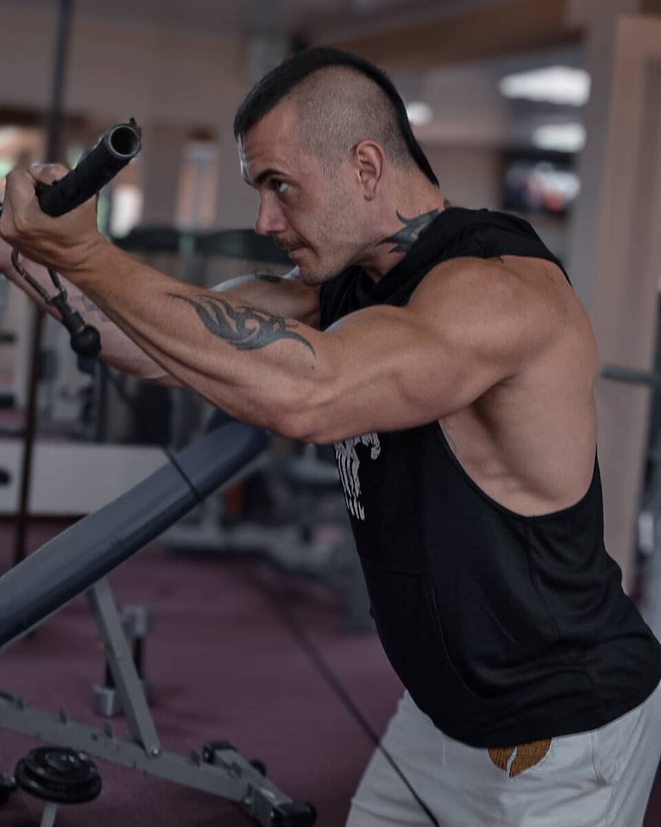 Instagram@slava.testosterone