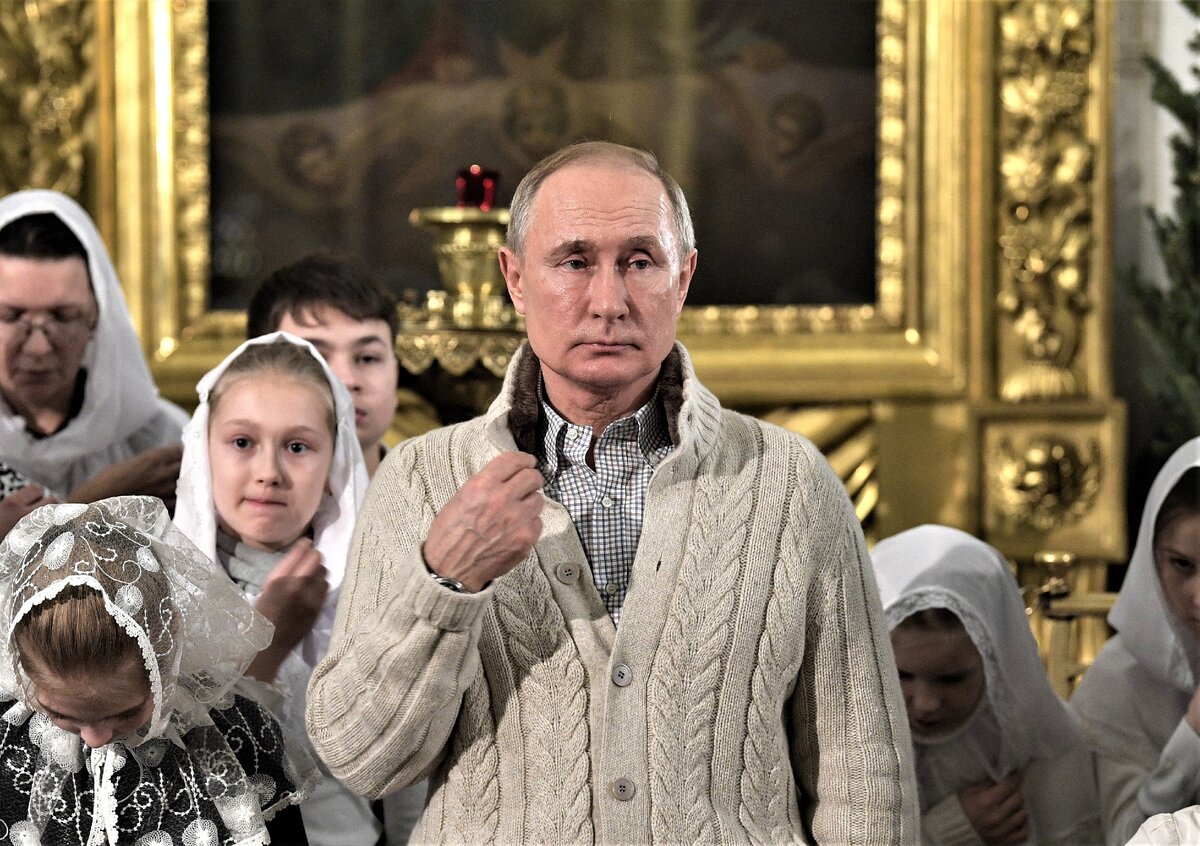 Путин в церкви