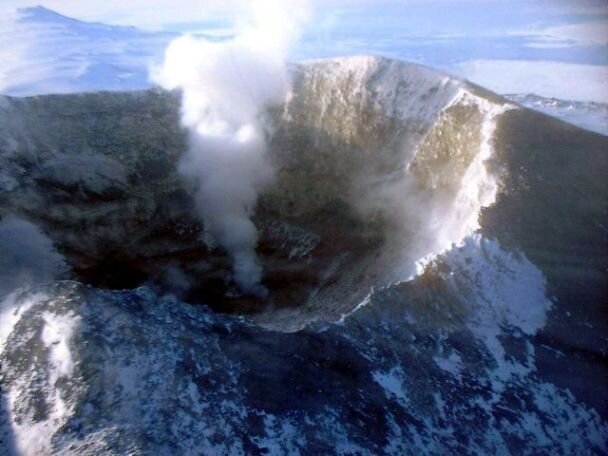 Вулкан Эребус.