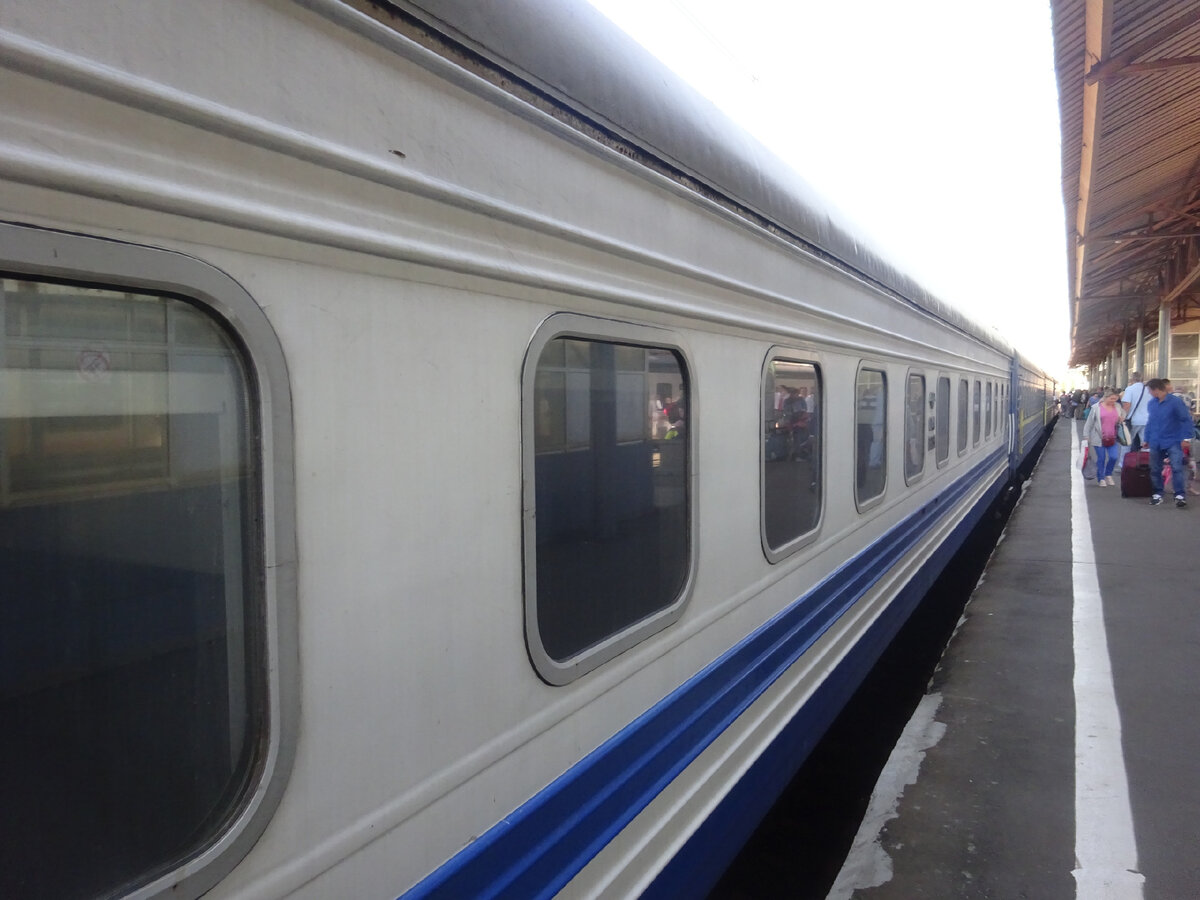 Поезд украинского формирования в Москве (Курский вокзал), 2018 год, фото автора