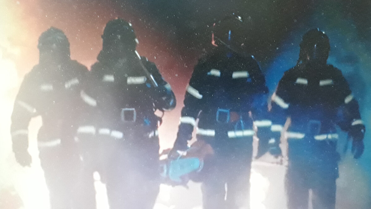 Скриншот кадра из клипа. фото автора.