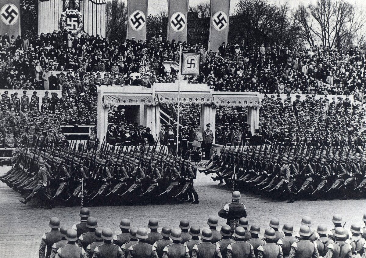 Фашистская германия парад. Hitler Birthday Parade 1939.