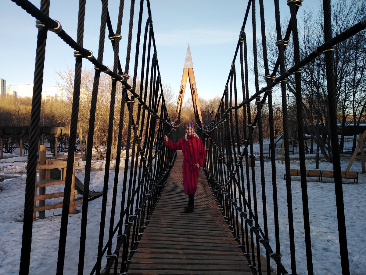 В Москве, оказывается, тоже есть подвесные мосты! ;)