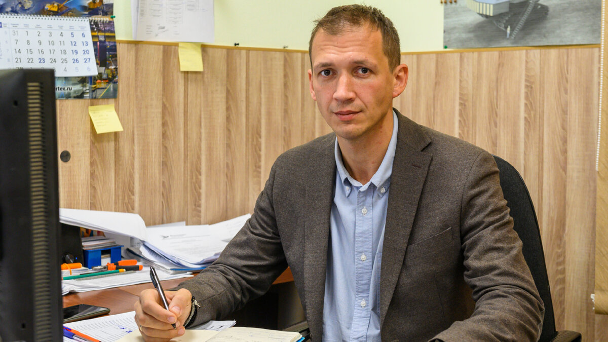 А.А.Емельянов. © "ИЗ-КАРТЭКС имени П.Г. Коробкова"