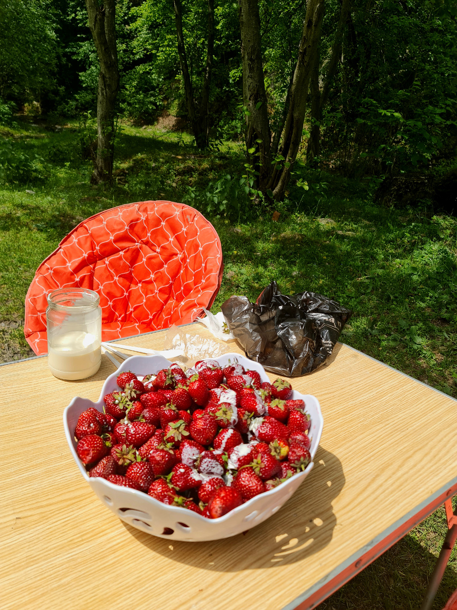 Клубника со сливками. А слабо, ведро клубники и литр сливок?