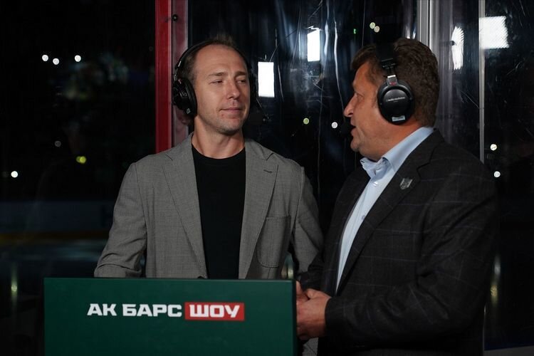    Тактические изменения «Ак Барса» разбирает эксперт «Ак Барс Шоу», воспитанник нижнекамского хоккея, бывший капитан «Барса», экс-игрок «Нефтехимика» и «Динамо» Максим Пестушко