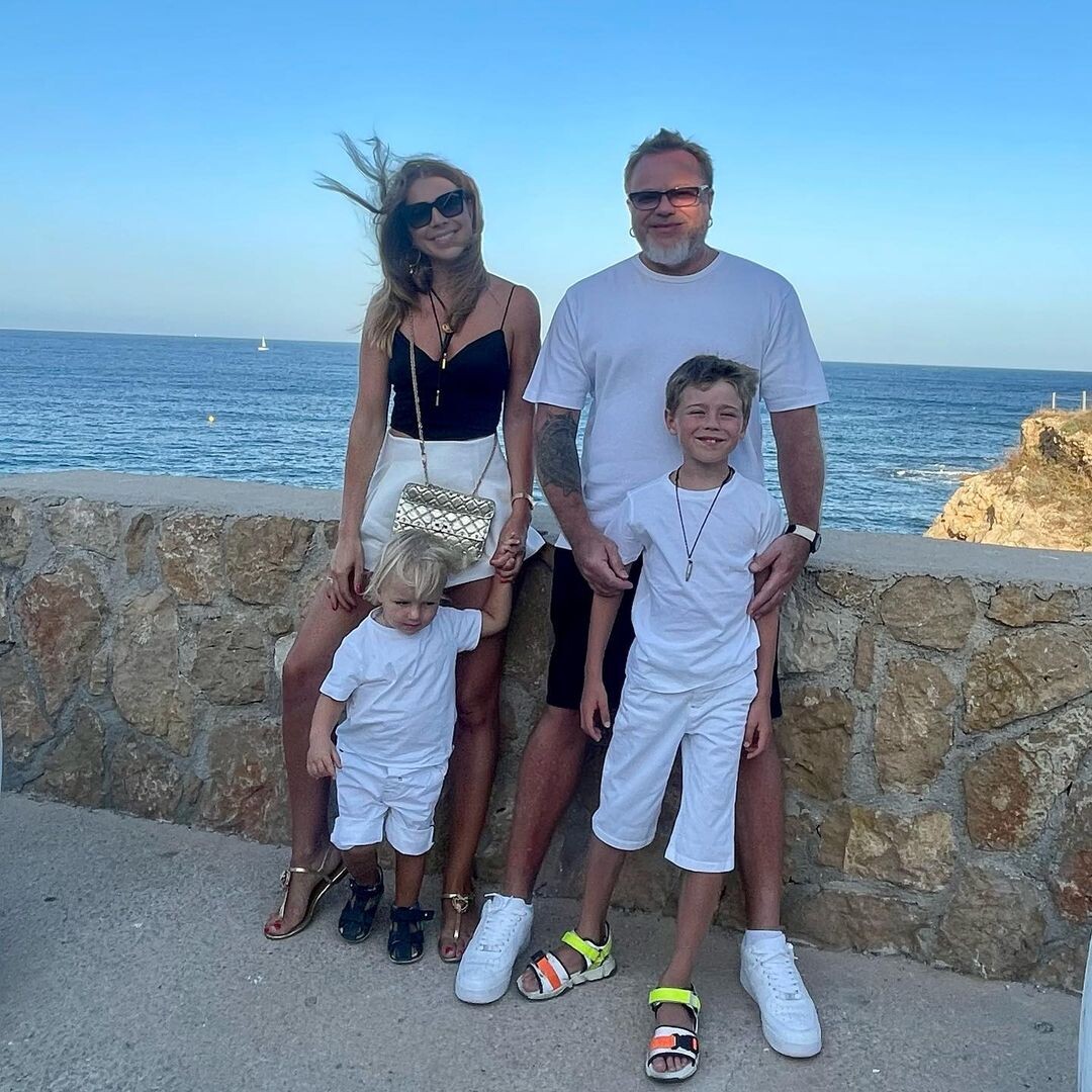    Наталья и Владимир с сыновьями Соцсети Натальи Подольской