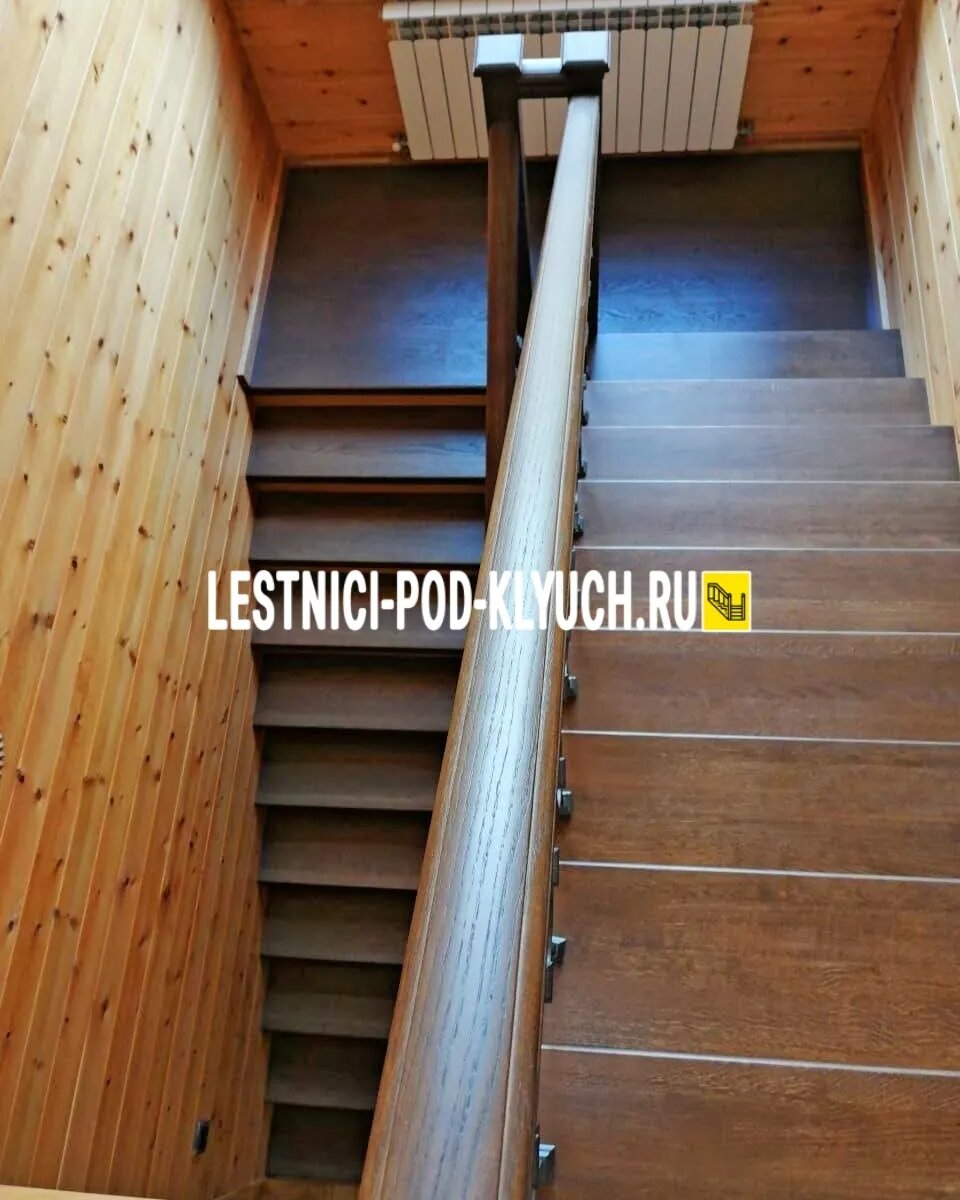 Принимаем звонки: пн-вс с 8:00 до 21:00 (8 499 490-72-90). Электронная почта: info@lestnici-pod-klyuch.ru