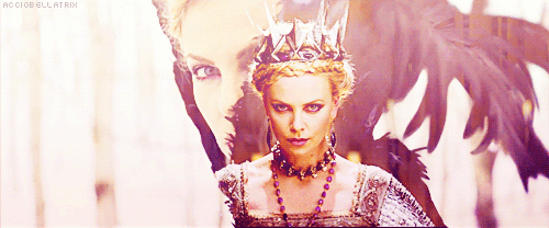 Королева моды  и  таинственности 