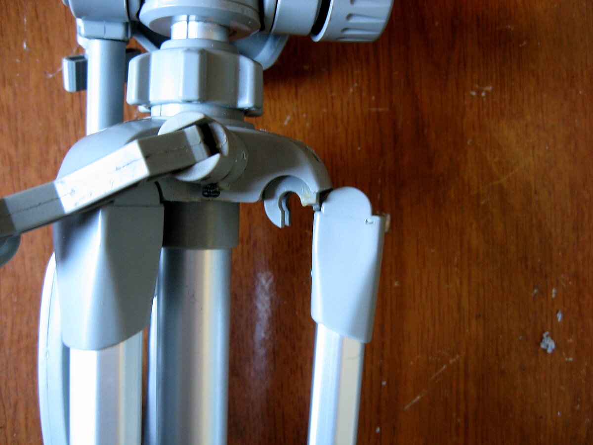 Вот эта деталюшка отлетела