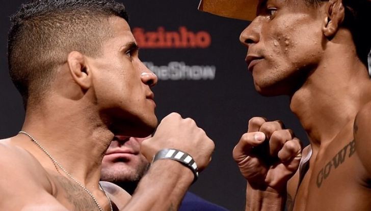 Пижама для мальчика. Дерек льюис мма. Пижама для мальчика. Жду боя. Мем мальчик в пижаме.