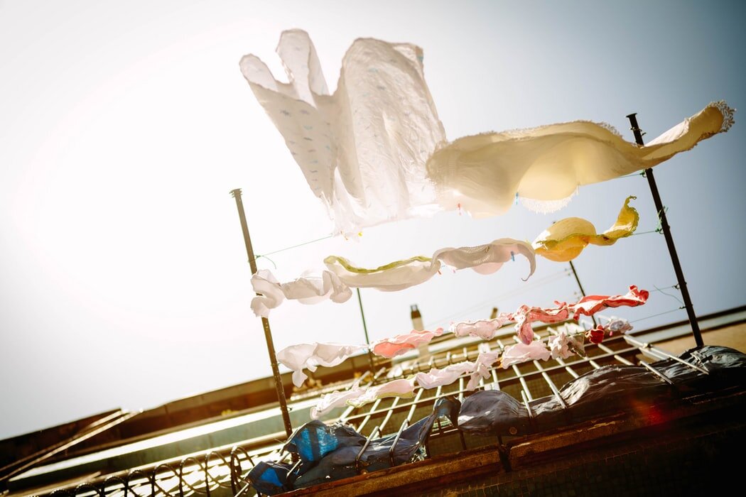 https://unsplash.com/photos/Eu4_4e8_ltE