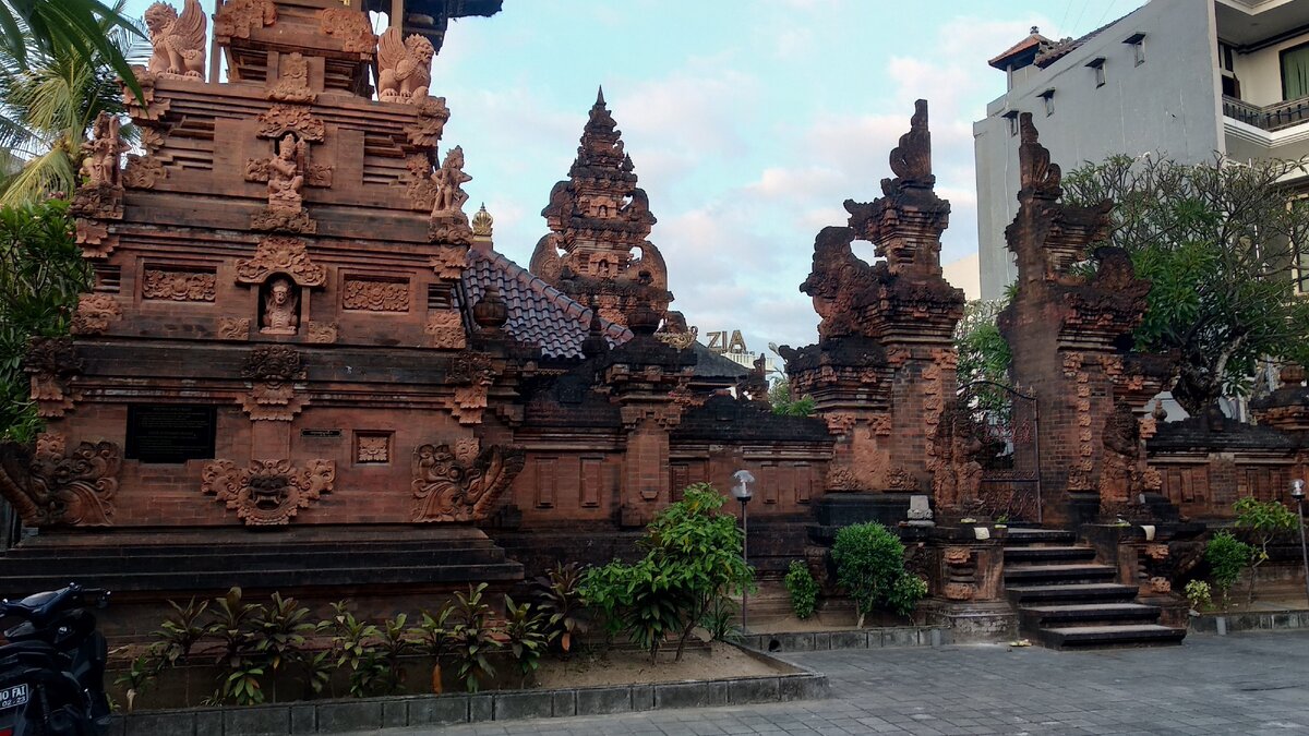 Pura Dalem & Pura Penataran Desa Adat Kuta