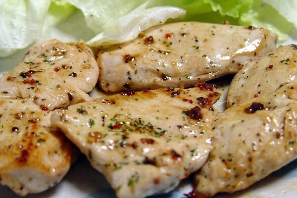 Фото: ladyelena.ru/wp-content/uploads/2018/08/kurica-v-kefire-3.jpg