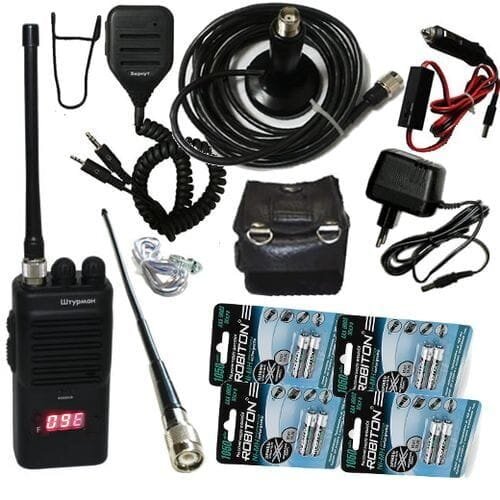 Вариант комплектации рации Штурма-90 (комплект автотуриста) - включающий всё, что нужно как для переносной работы с рацией, так и для использование её в автомобиле