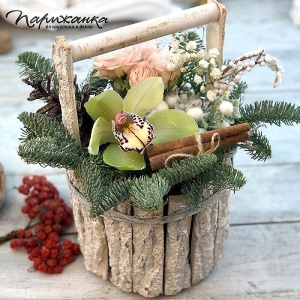 Орхидеи считаются талисманом любви и выступают в сольной партии в самых красивых композициях