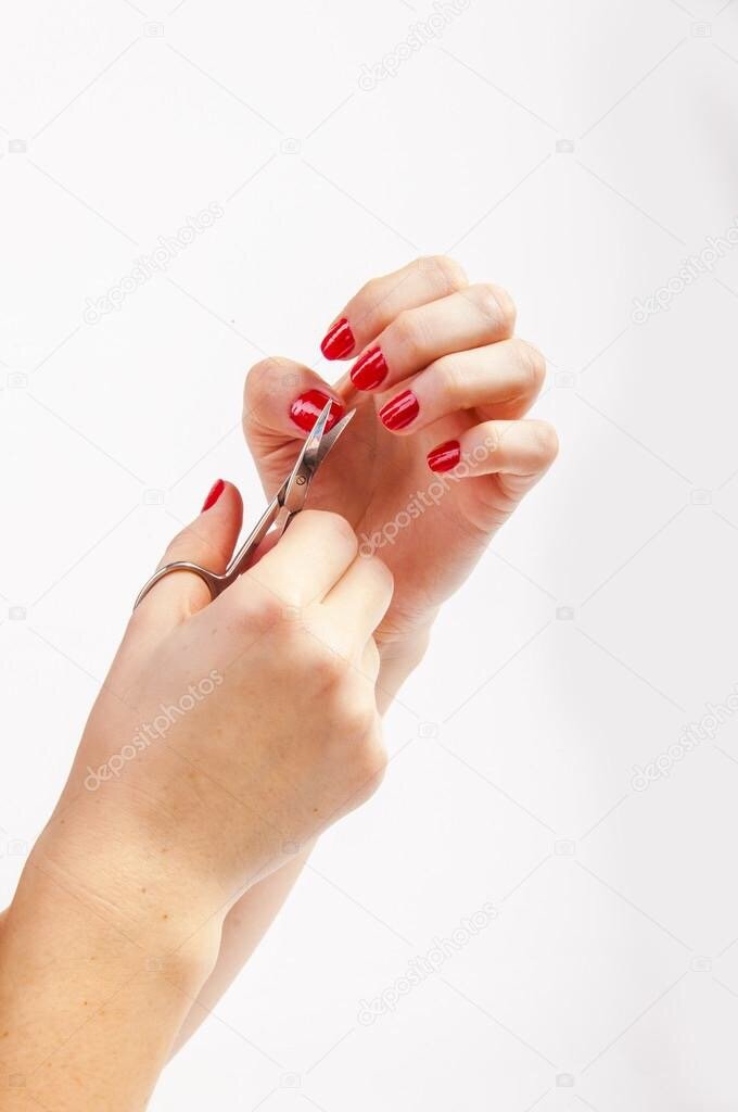 В какой день лучше совсем не стричь ногти, чтобы не навлечь беду