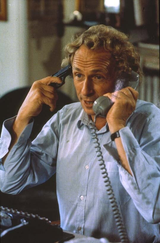 Кристина звонит Пеньону.