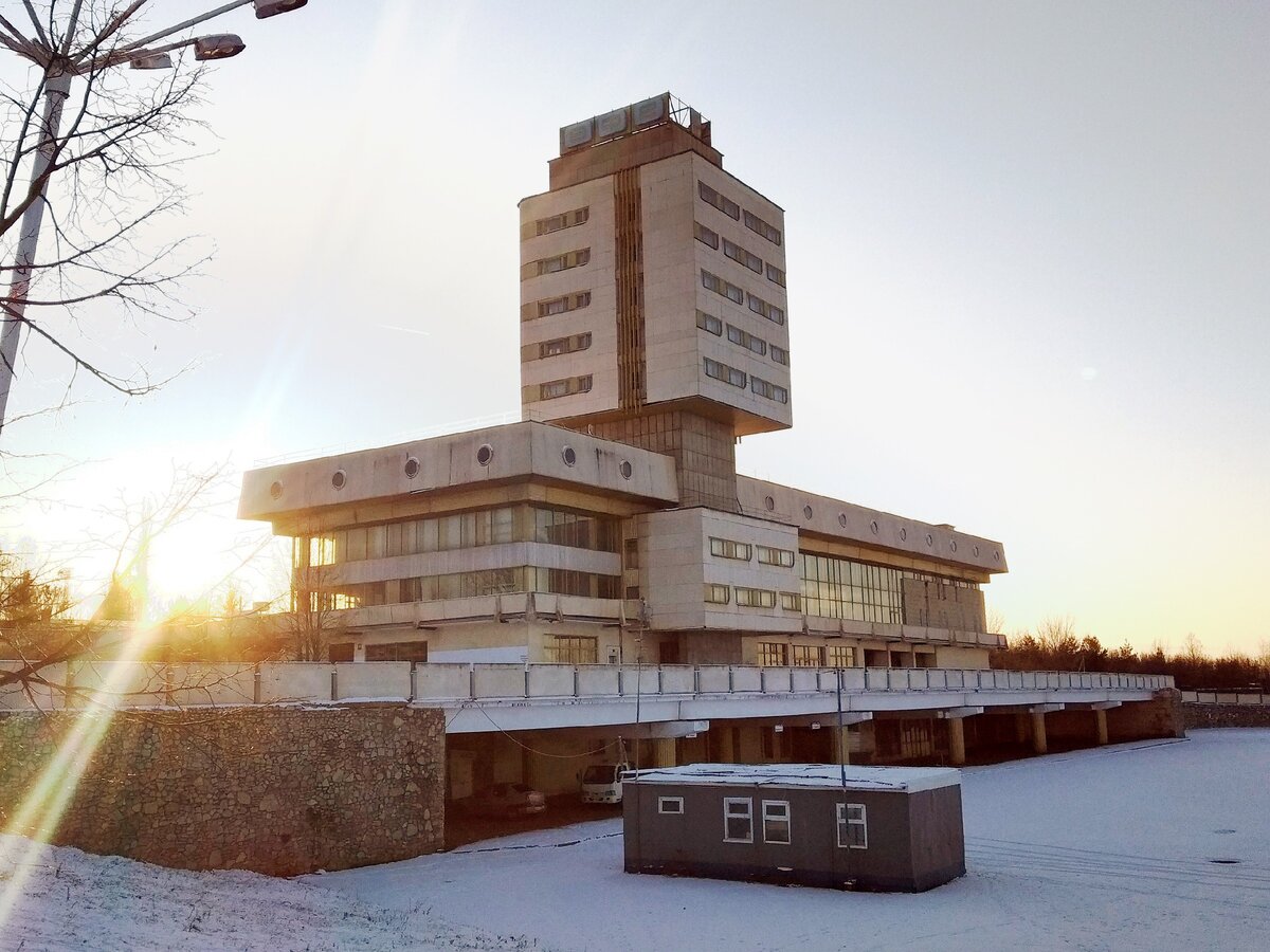 вид на автобусною площадку северного автовокзала Уфы