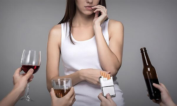 Почему после выпивки всегда тянет курить. В чем взаимосвязь?