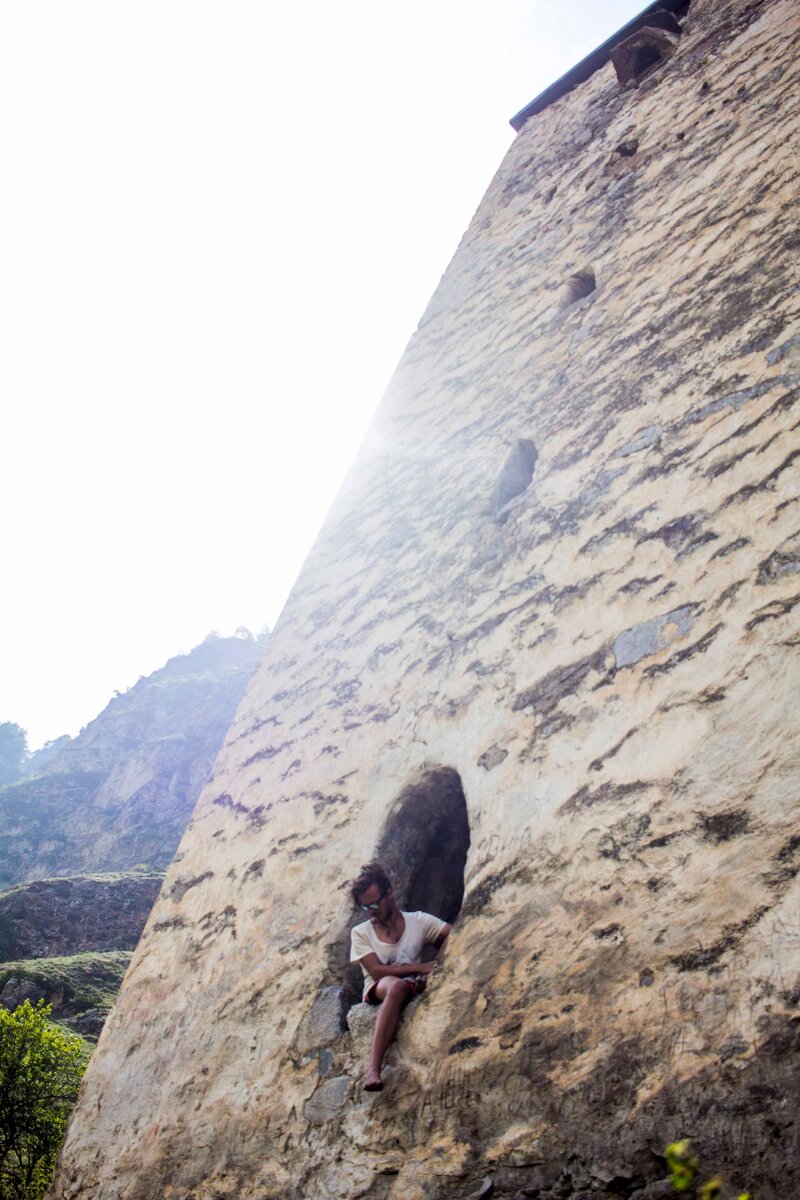 Взобрался на башню Аббаевых. Это памятник архитектуры 18 века. 