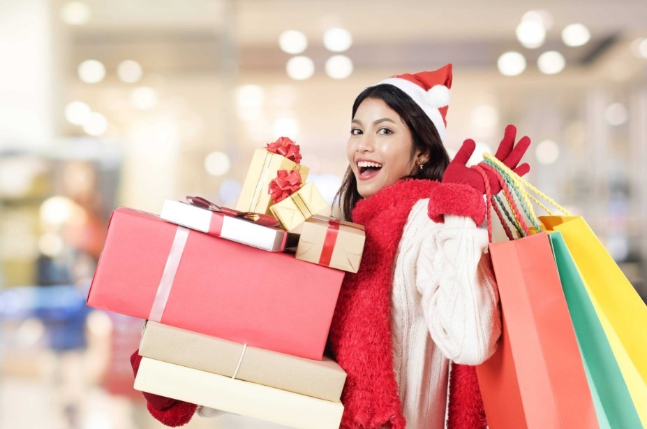 Безусловно, в декабре нас ждут самые большие траты за год... как не слить все деньги впустую?