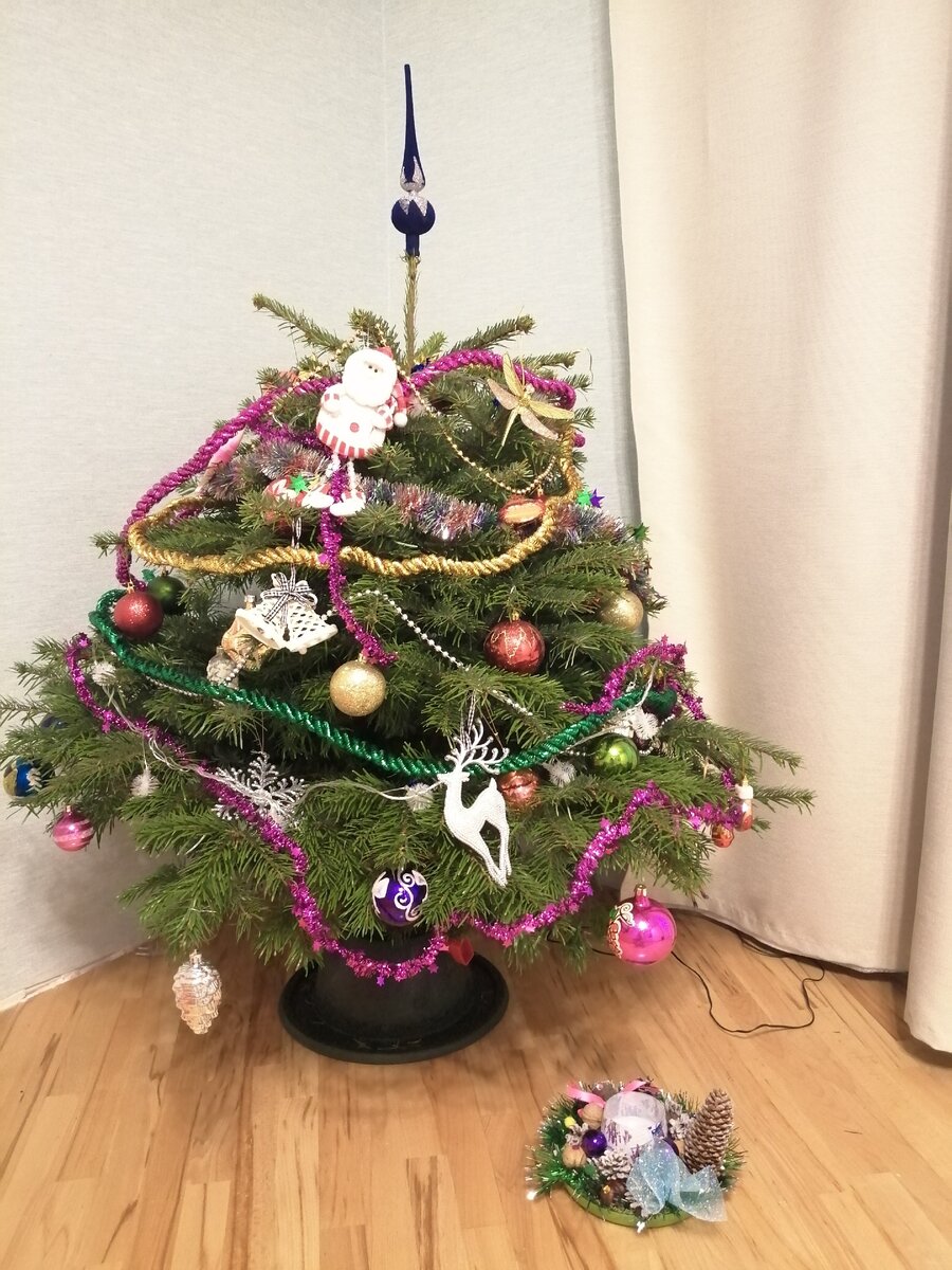 Такую елочку мы нарядили с ребенком