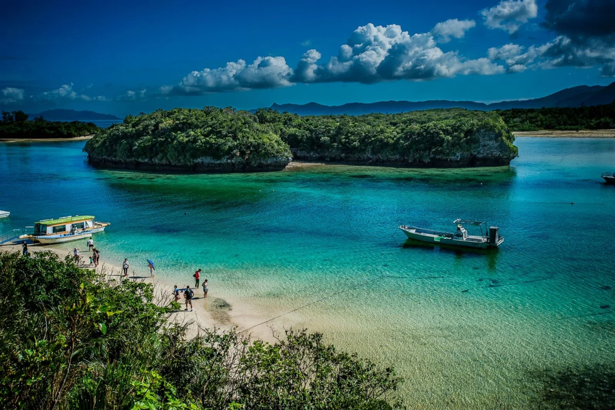 Okinawa. Остров Окинава Япония. Префектура Окинава. Остров Рюкю Япония. Архипелаг Рюкю с островом Окинава.