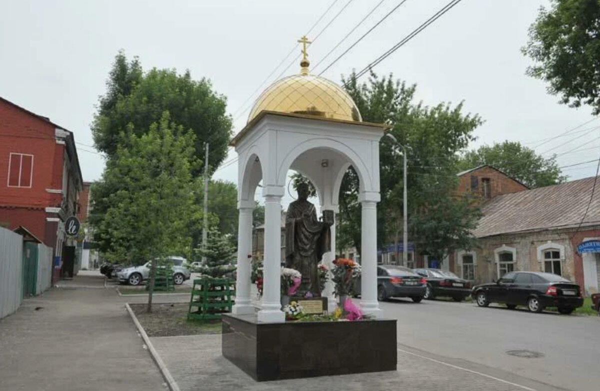 Памятник свт. Николаю Чудотворцу на ул. Чкаловская г. Самары