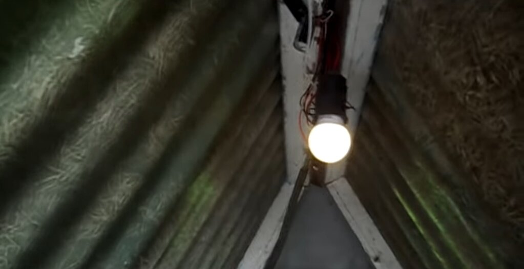 Бесплатное электрическое освещение в подсобном помещении